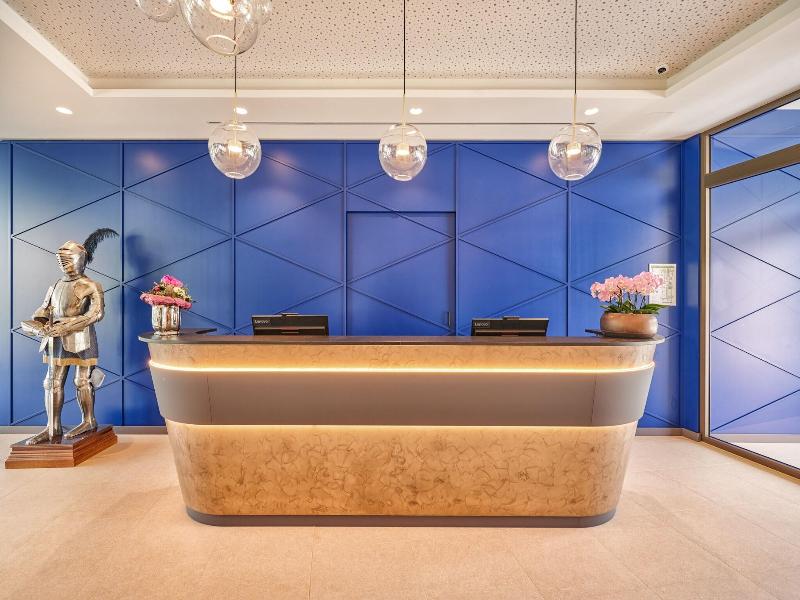 Karls Hotel image