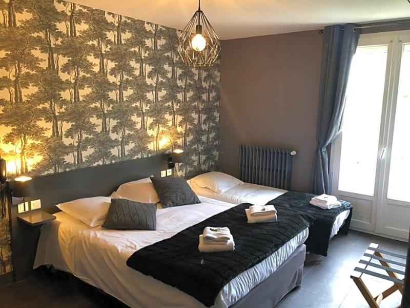 Auberge De L'etang image