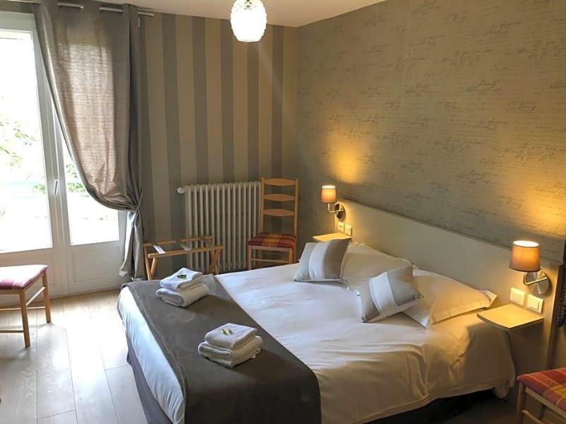 Auberge De L'etang image