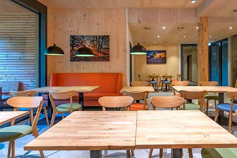 Hotel 11 Eulen image