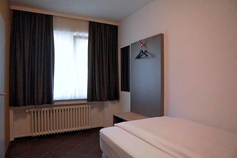 Hotel Frohnhauser Hof image