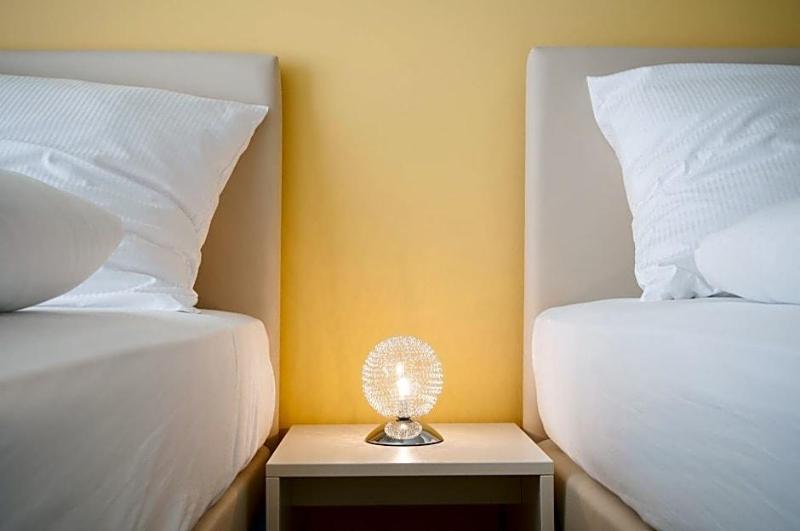 Hotel Elbblick image