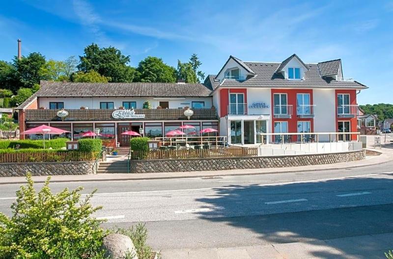 Hotel Elbblick image