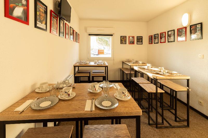 Enzo Hotels Quimperle By Kyriad Direct image