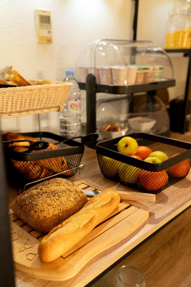 Enzo Hotels Quimperle By Kyriad Direct image