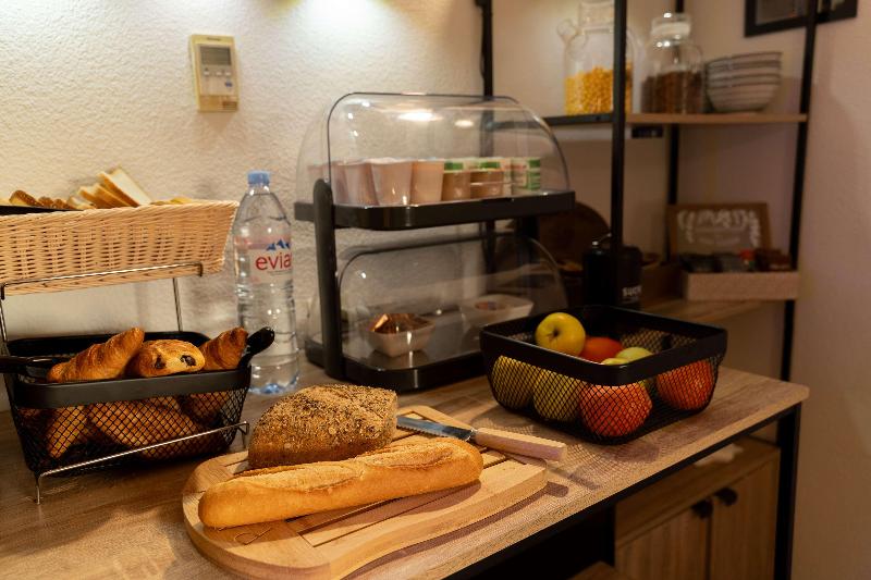 Enzo Hotels Quimperle By Kyriad Direct image