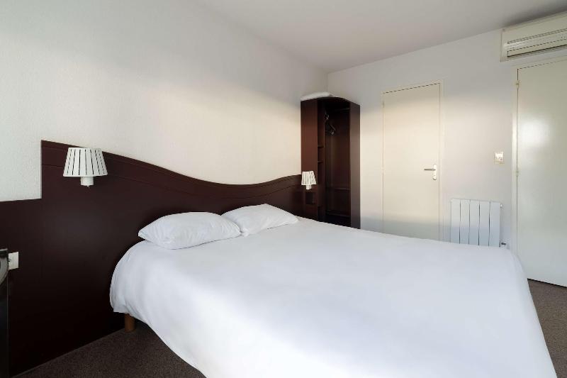 Enzo Hotels Quimperle By Kyriad Direct image
