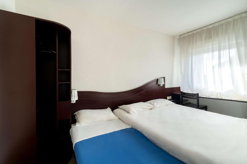 Enzo Hotels Quimperle By Kyriad Direct image