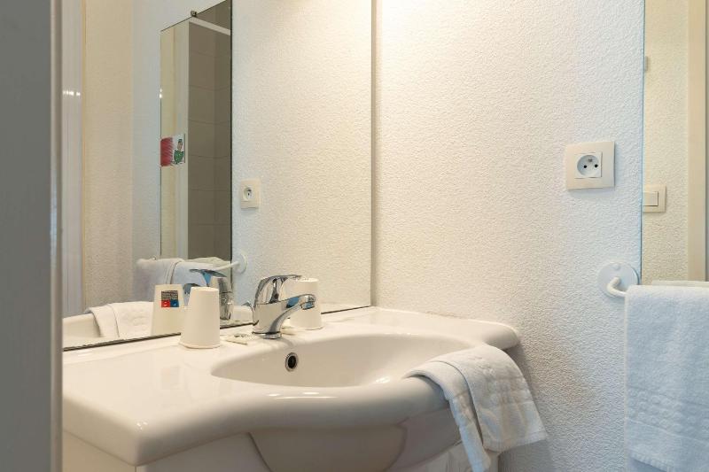 Enzo Hotels Quimperle By Kyriad Direct image