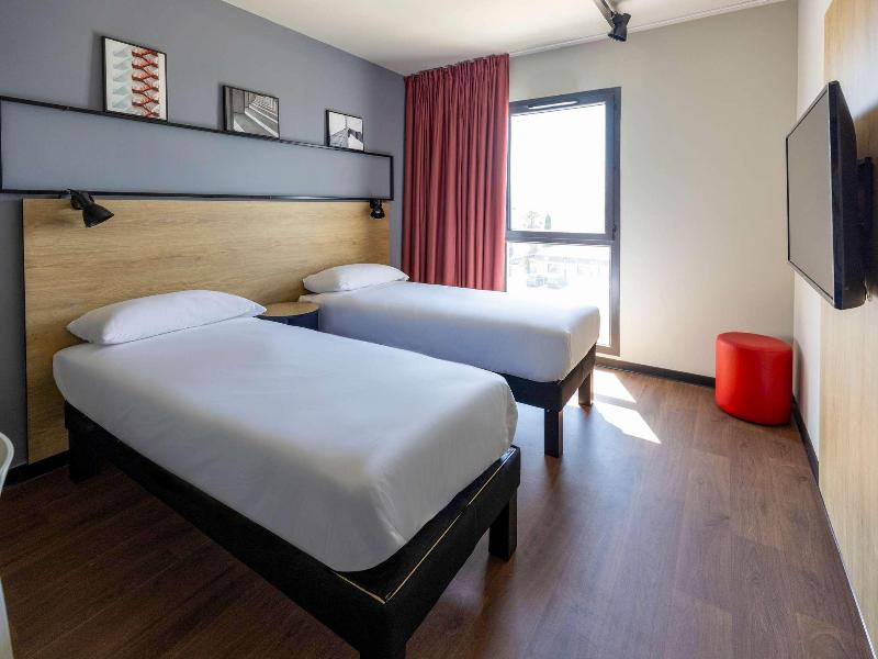 Ibis Marseille Marignane Technopole image