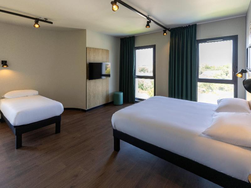 Ibis Marseille Marignane Technopole image