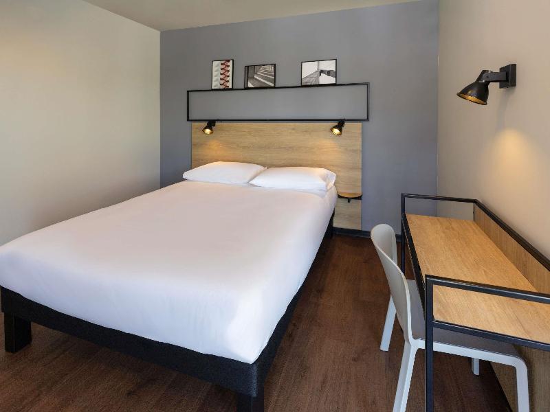 Ibis Marseille Marignane Technopole image