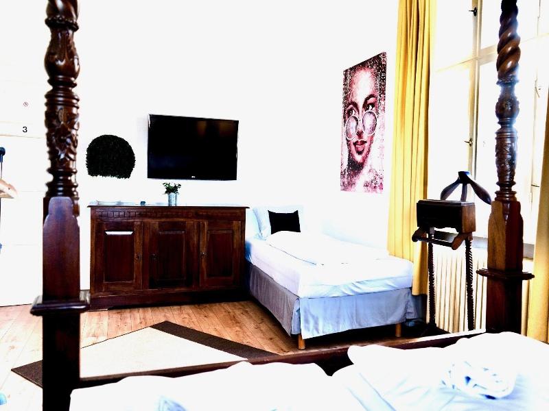 Hotel Nest image
