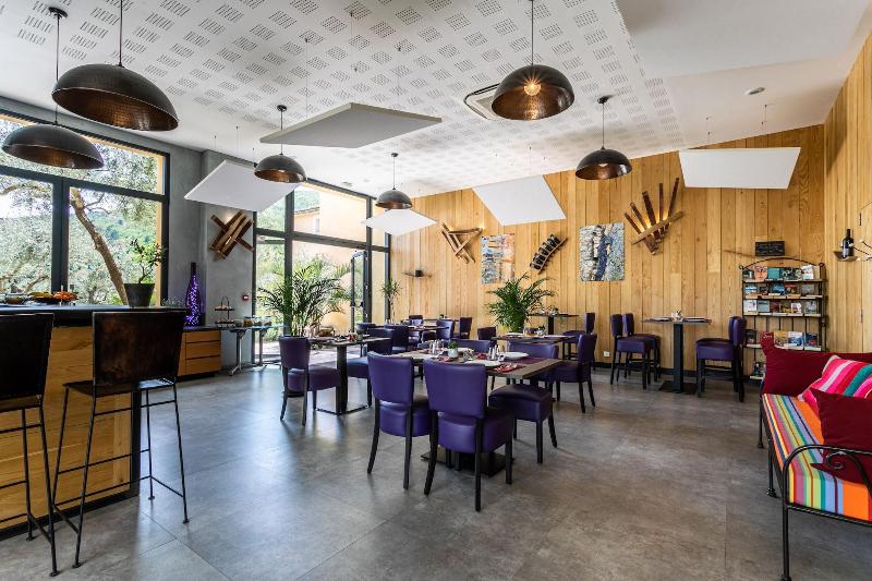 Le Clos Saint Michel Resort & Spa image
