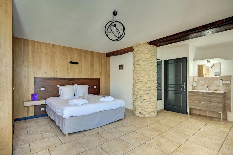 Le Clos Saint Michel Resort & Spa image