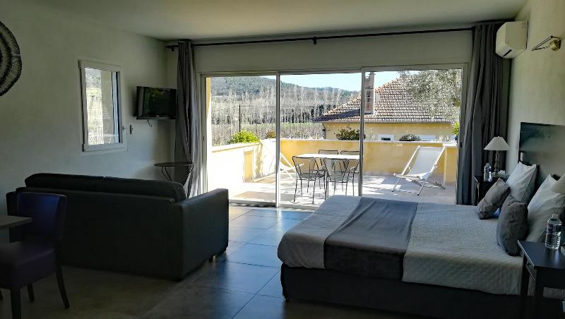 Le Clos Saint Michel Resort & Spa image