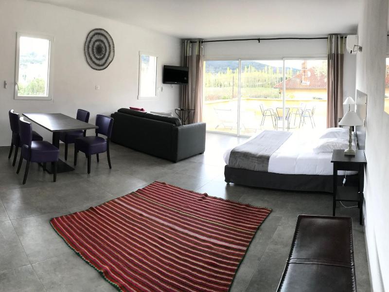 Le Clos Saint Michel Resort & Spa image