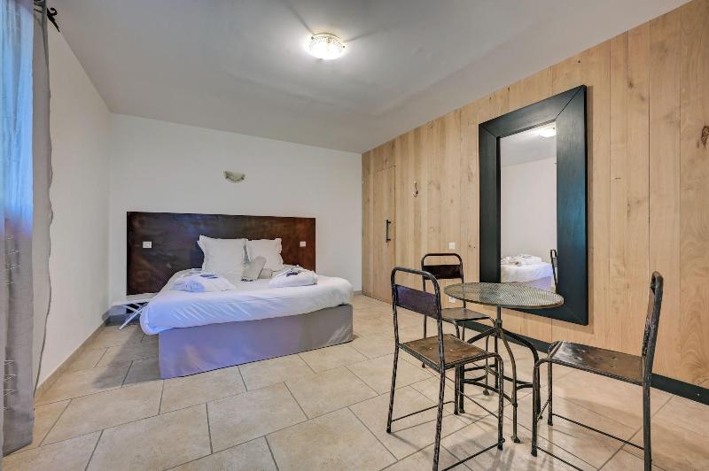 Le Clos Saint Michel Resort & Spa image
