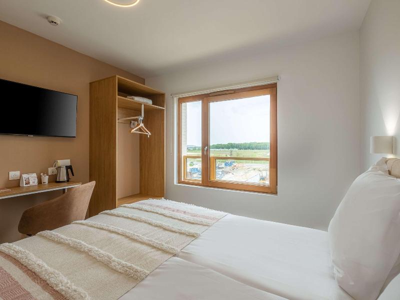 ibis Styles Amiens Sud image
