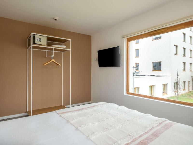 ibis Styles Amiens Sud image