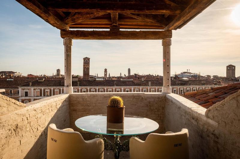 The Venice Venice Hotel image