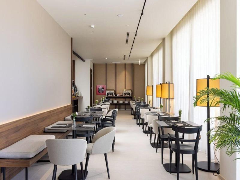 B21 Lifestyle Hotel image