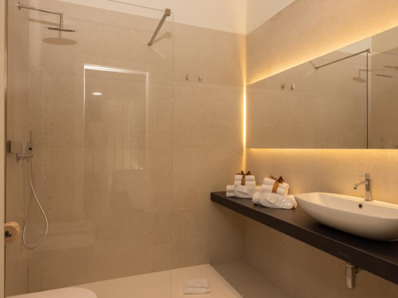 B21 Lifestyle Hotel image