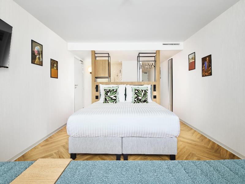 H4 Wyndham Paris Pleyel image