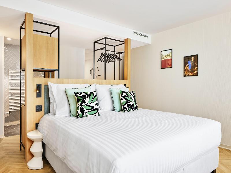 H4 Wyndham Paris Pleyel image