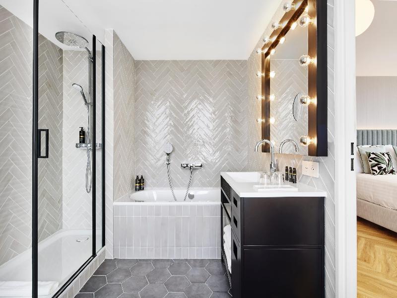 H4 Wyndham Paris Pleyel image