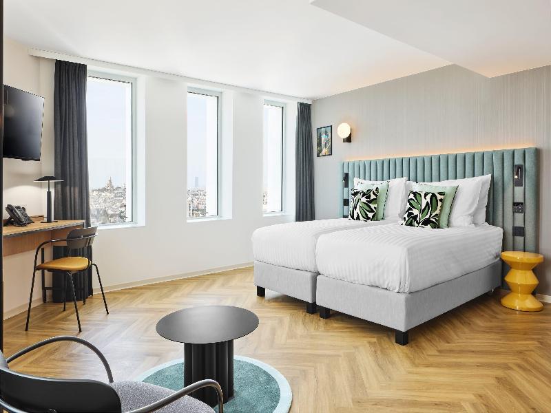 H4 Wyndham Paris Pleyel image
