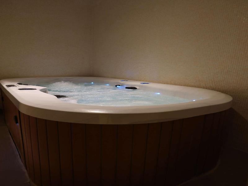 Radisson Hotel & Residence Riyadh Olaya image