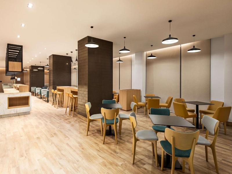 Radisson Hotel & Residence Riyadh Olaya image