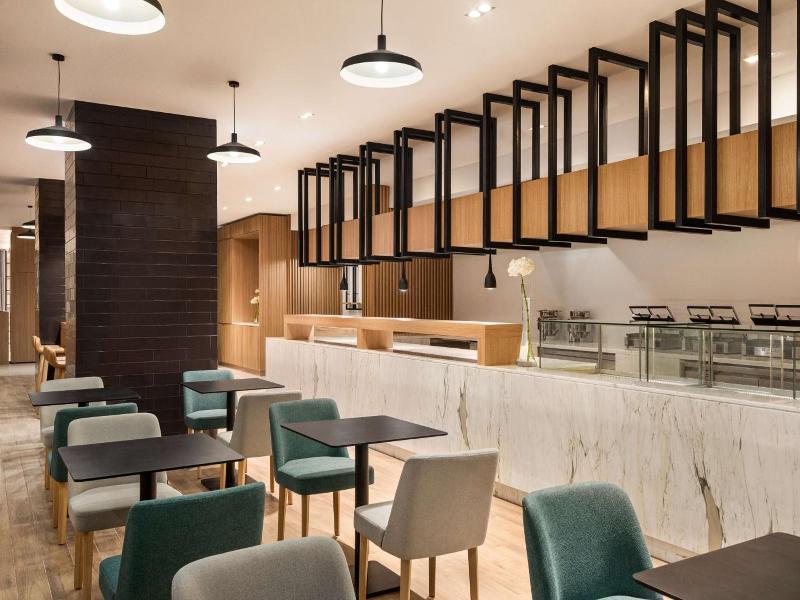 Radisson Hotel & Residence Riyadh Olaya image