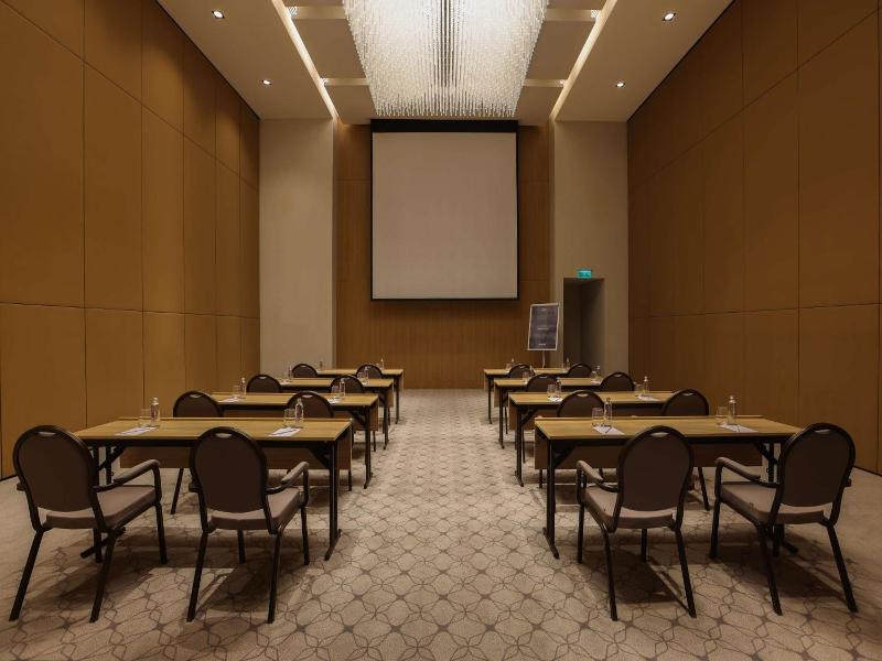 Radisson Hotel & Residence Riyadh Olaya image