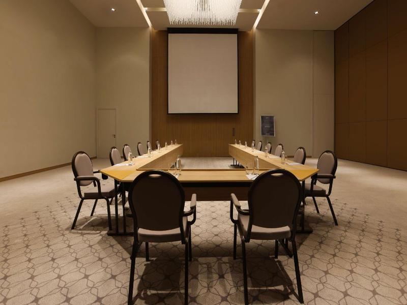 Radisson Hotel & Residence Riyadh Olaya image