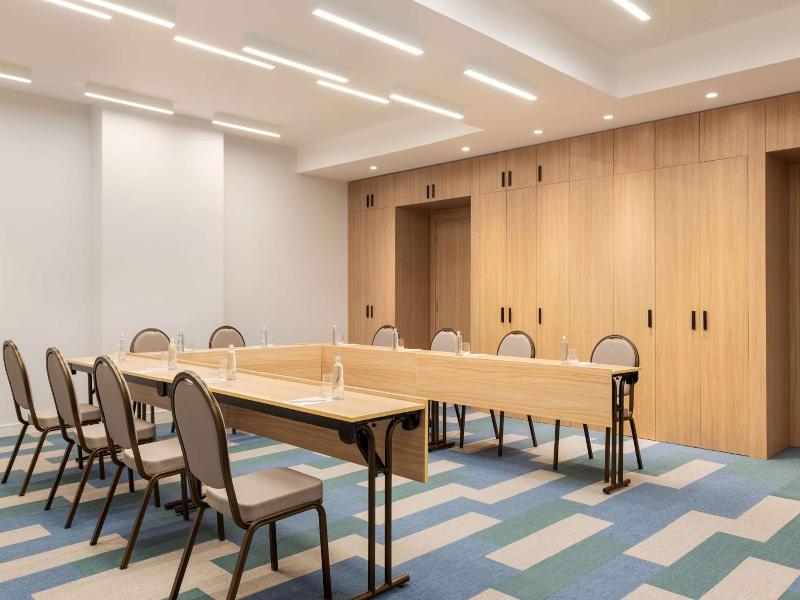 Radisson Hotel & Residence Riyadh Olaya image