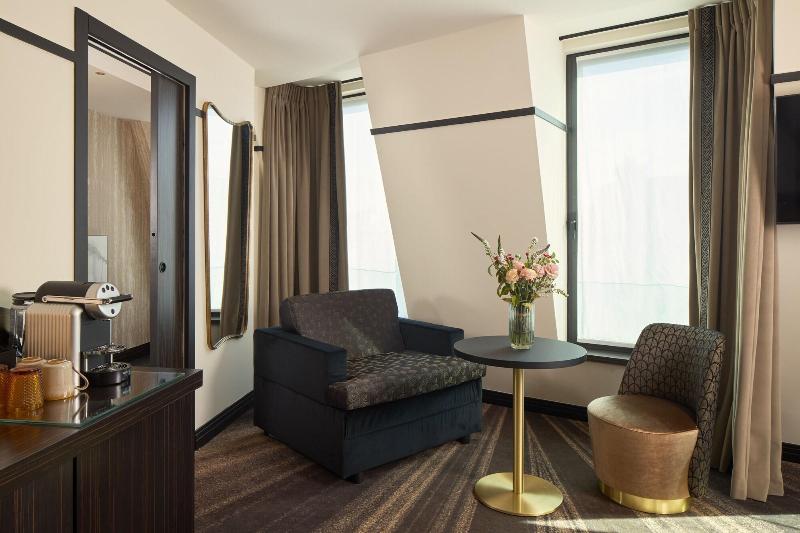 Maison Cassandre image
