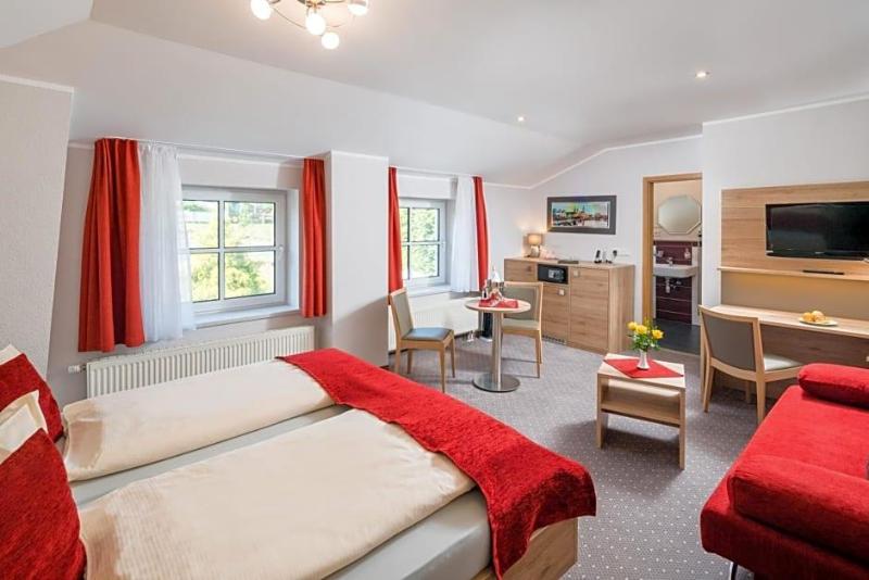 Hotel Rabennest image