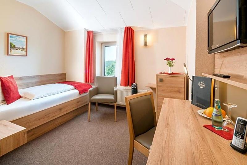 Hotel Rabennest image