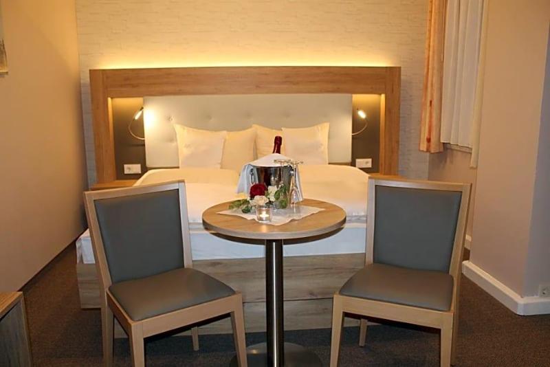 Hotel Rabennest image