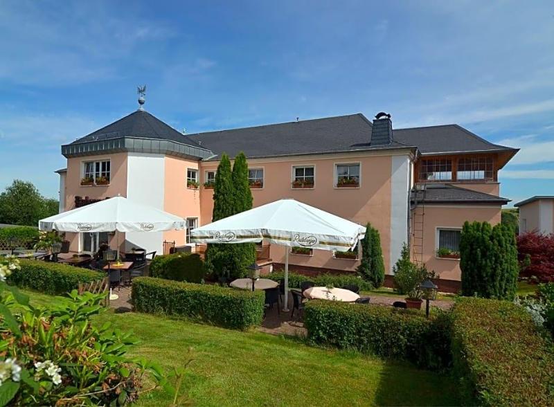 Hotel Rabennest image