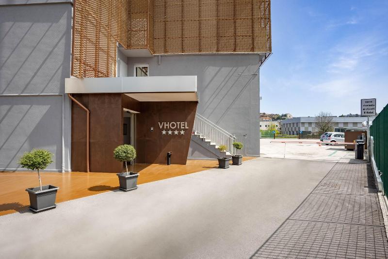 V Hotel image