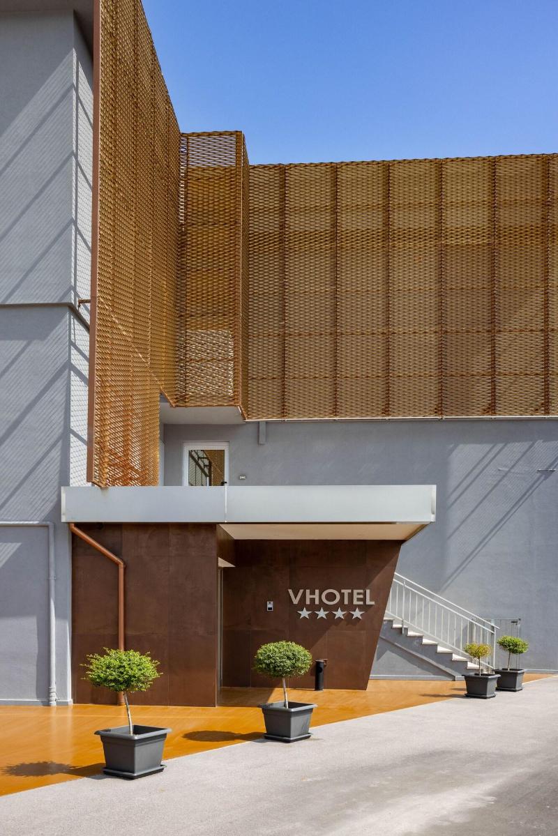 V Hotel image