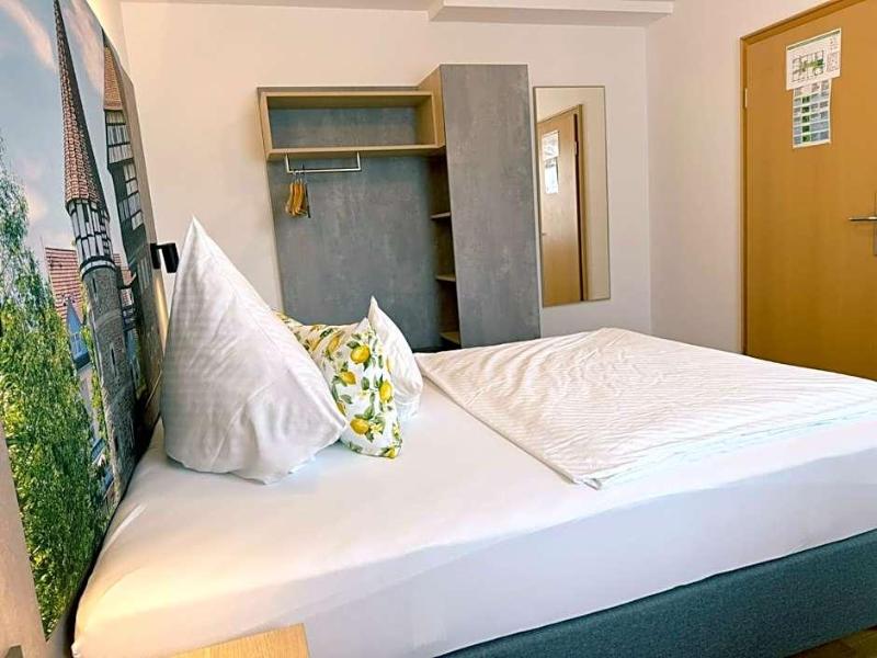 Hotel Restaurant Thum image