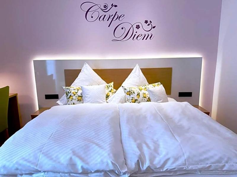 Hotel Restaurant Thum image