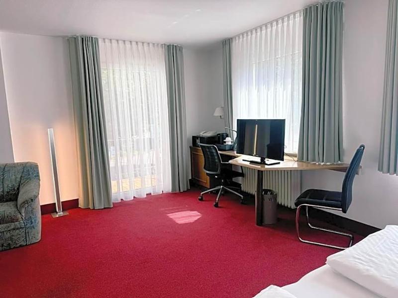 Hotel Restaurant Thum image