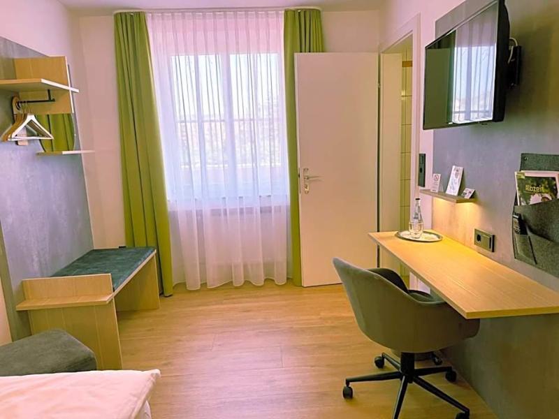 Hotel Restaurant Thum image