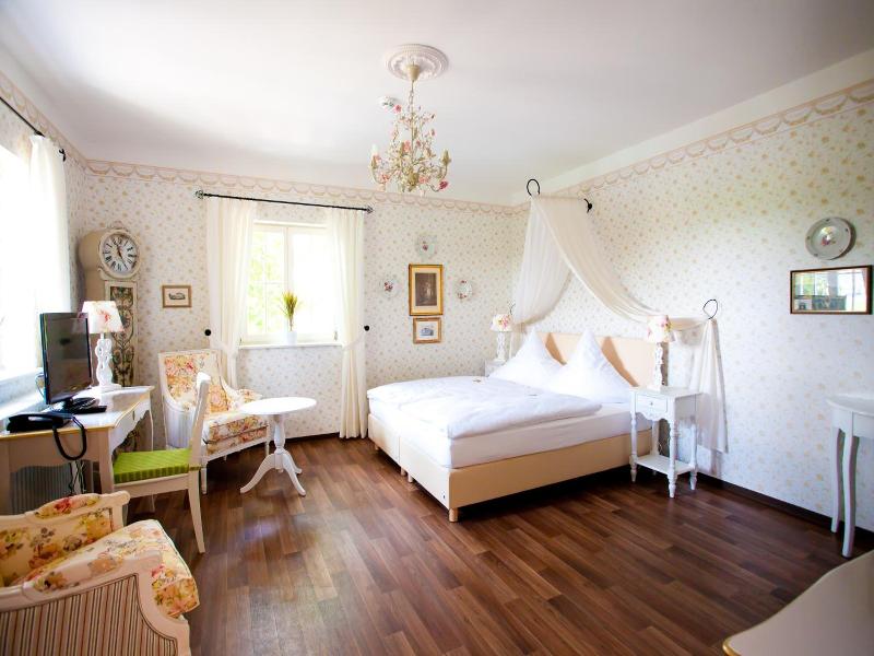 Gastwirtschaft & Hotel Hallescher Anger image