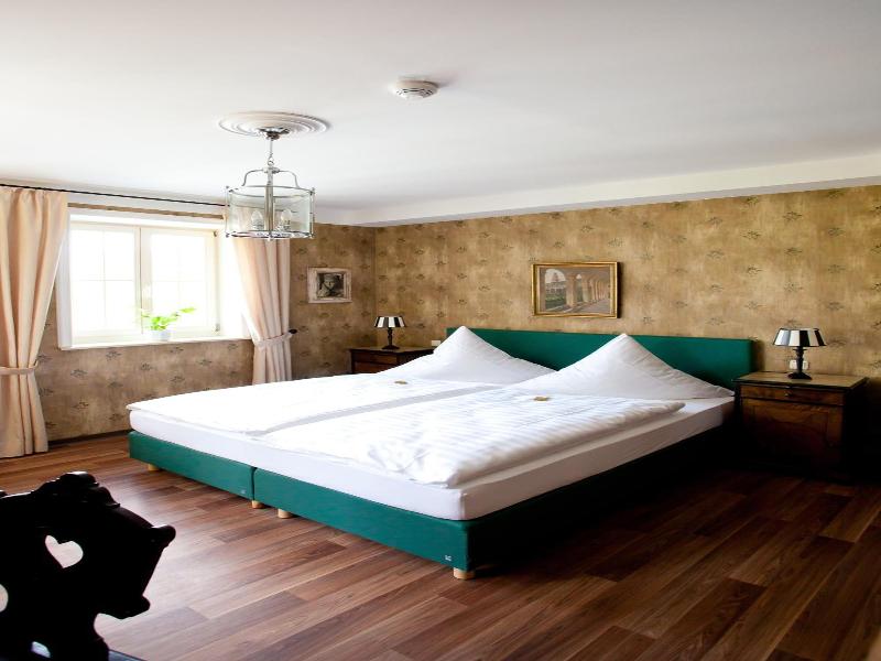 Gastwirtschaft & Hotel Hallescher Anger image